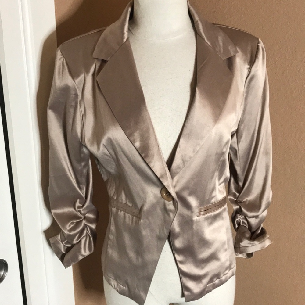 Last kiss shimmer blazer